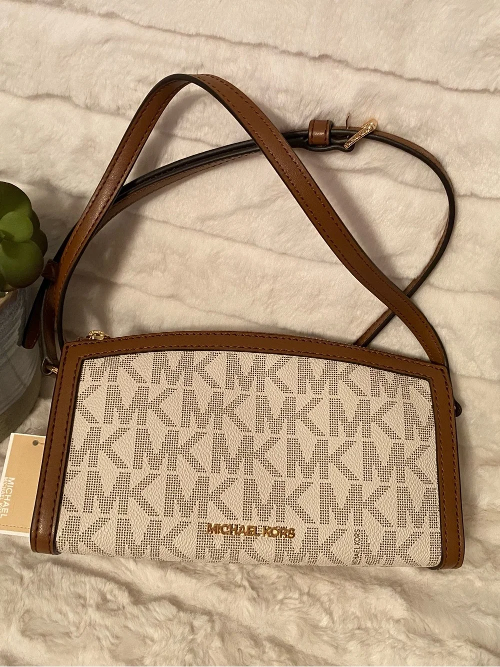 Brand New Michael Kors Crossbody Bag and Wallet Set